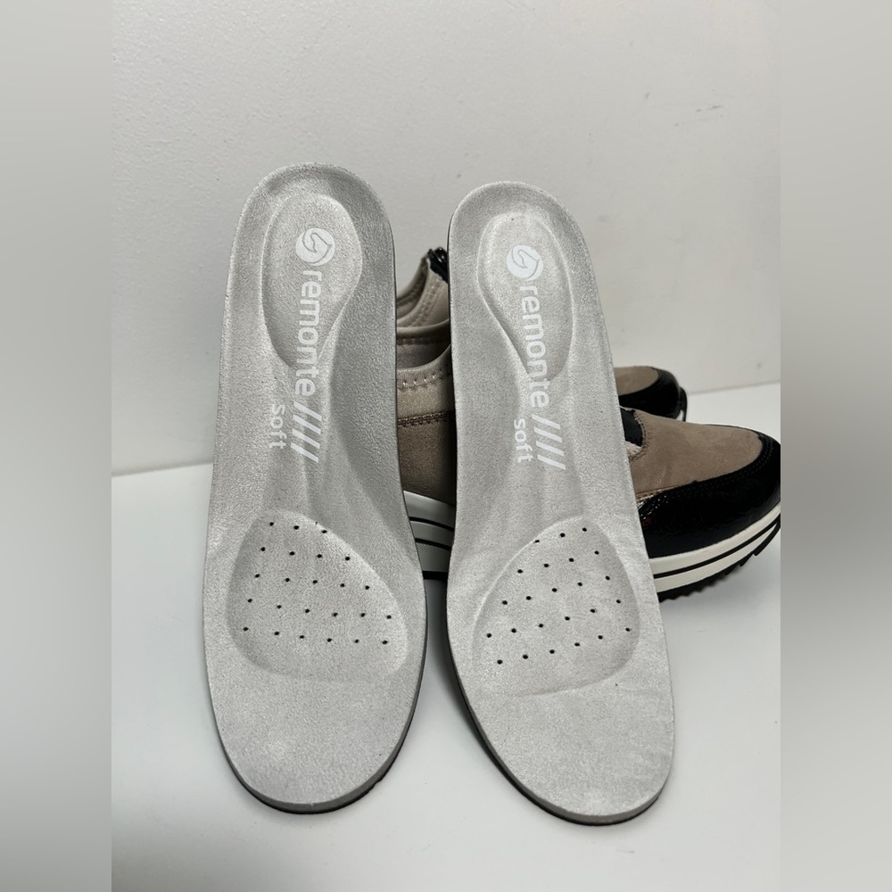 Remonte Soft Wedge Sneakers Front Zip Black Patent Beige Suede Size 36 US 6 - Picture 5 of 16
